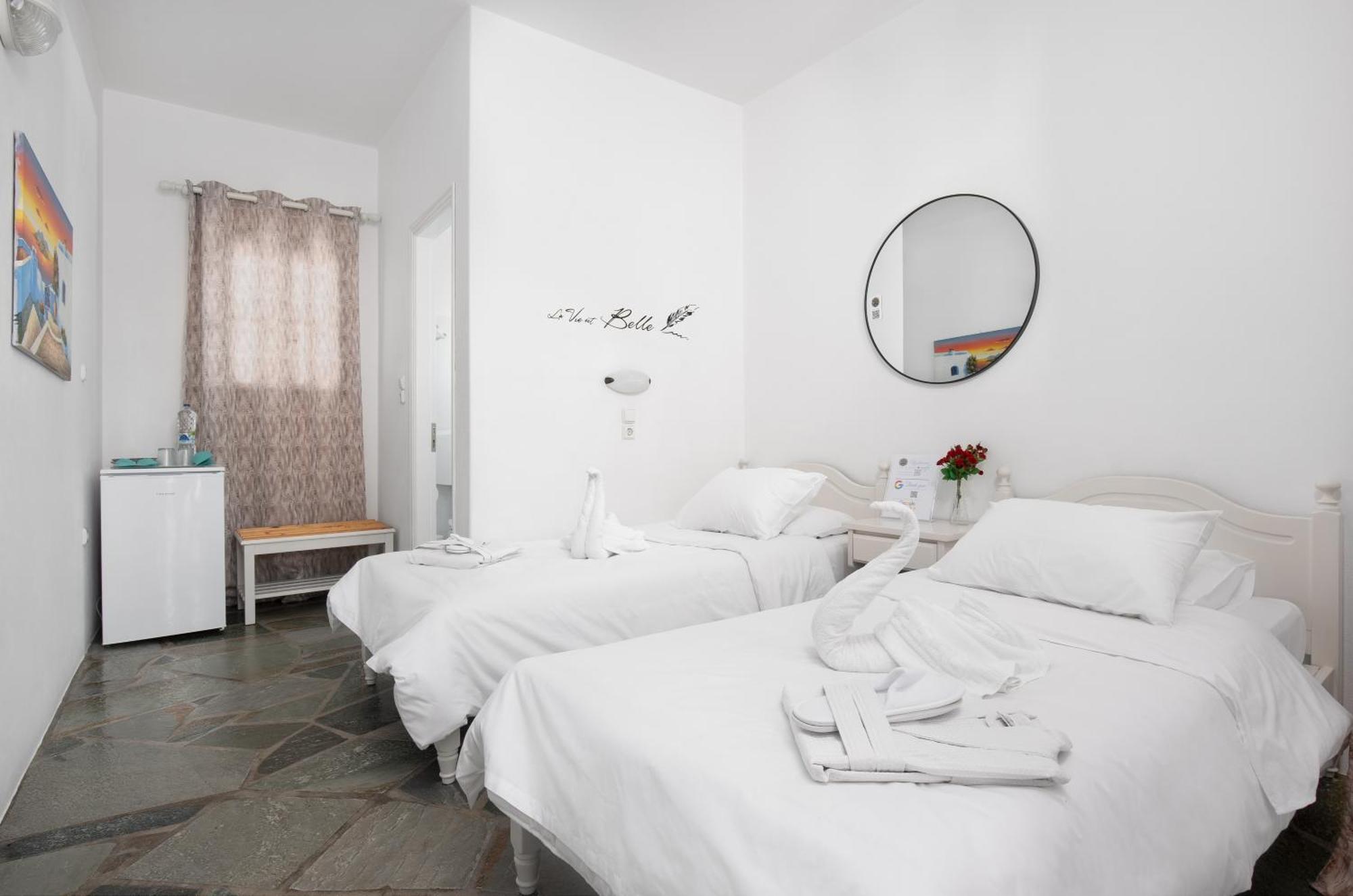 פארוס Eleni Rooms מראה חיצוני תמונה